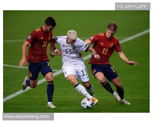 2012年欧洲杯意大利与德国激战回顾精彩瞬间与战术分析